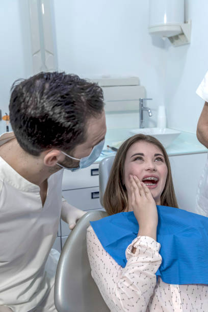 Best Emergency Dental Care for Broken or Chipped Teeth in North Bay Village, FL